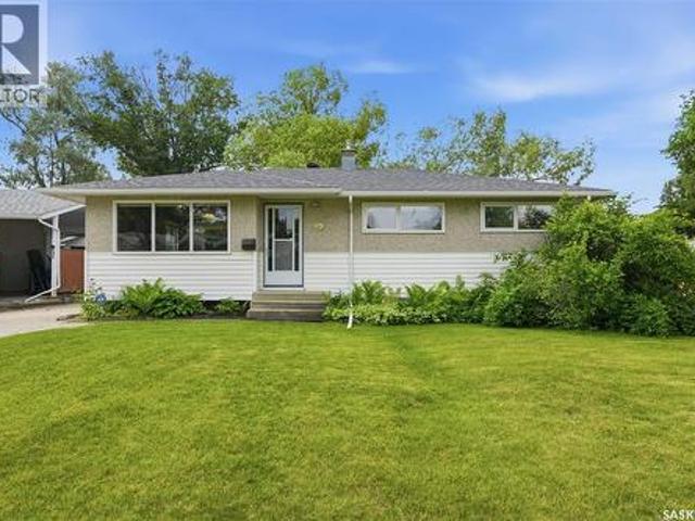 52 Tucker Crescent, Saskatoon, SK, S7H 3H5 house for sale | Listing ID SK043327 | Royal LePage