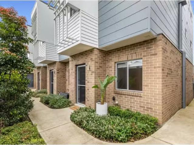 5/2 Turrug Street, Whitebridge Townhouse for rent Listed by T.