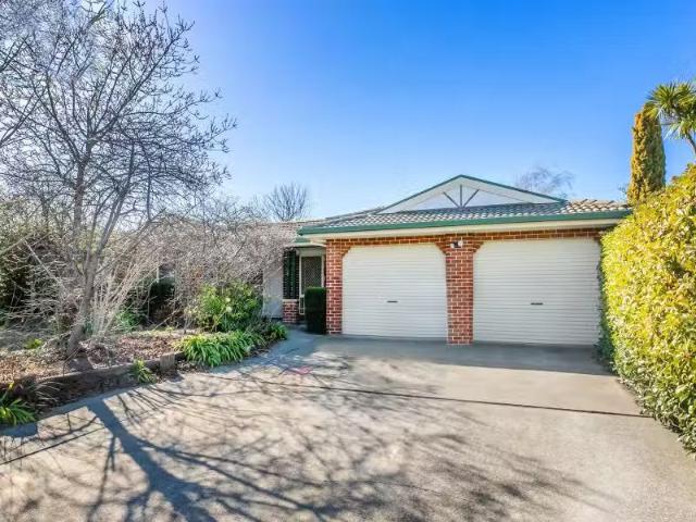 52 Unaipon Avenue, Ngunnawal House for rent Listed by Alex Pi.
