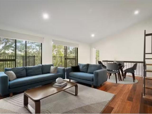 52 Wayne Avenue, Lugarno House for rent Listed by Stuart Tayl.