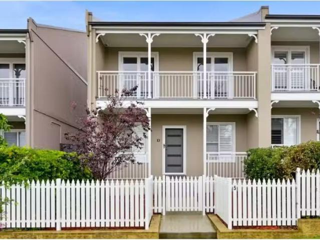 5/2 Wire Lane, CAMDEN SOUTH House for rent Listed by Jasmin S.