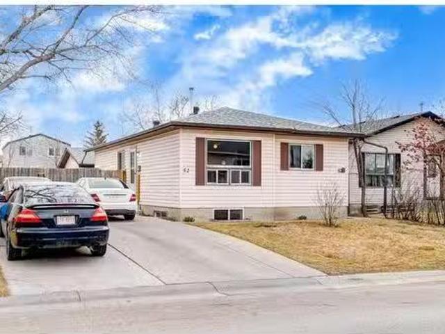 52 Abingdon Road Ne, Calgary, AB, T2A 6X6 house for sale Li.
