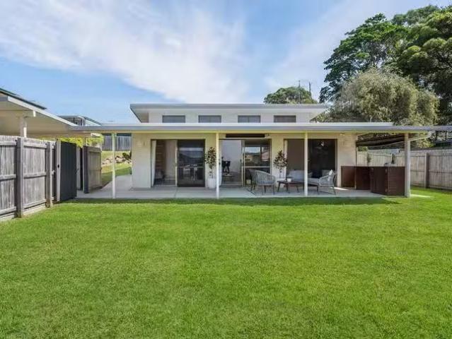 52 Agnes Street, Birkdale, QLD 4159