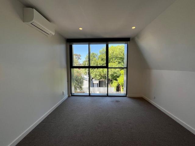 52 Amess Street, Carlton North VIC 3054