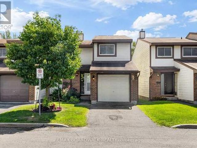 52 Baneberry Crescent, Ottawa, ON, K2L 2Y4 townhouse for sale | Listing ID X13691 | Royal LePage