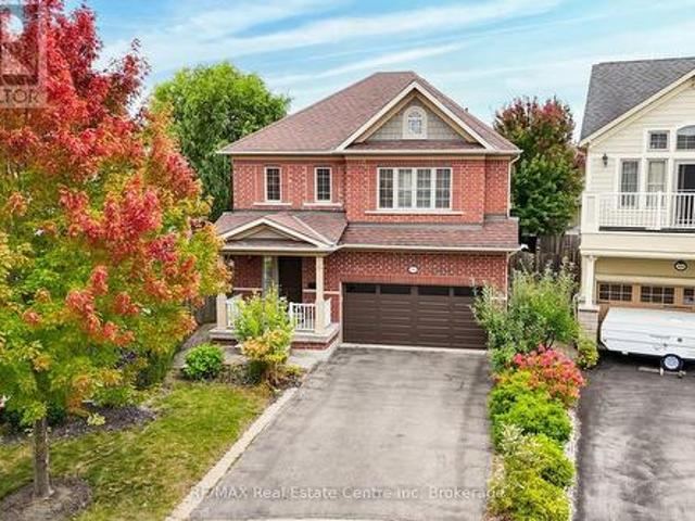 52 Bardoe Crescent, Milton Sc Scott, ON, L9T 0R7 house for sale | Listing ID W13852 | Royal LePage