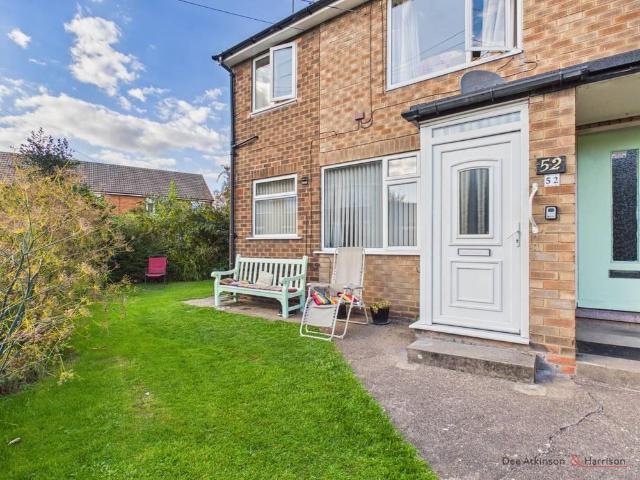 52 Creyke Close, Cottingham, East. 1 bed flat to rent £625 pcm £144 pw