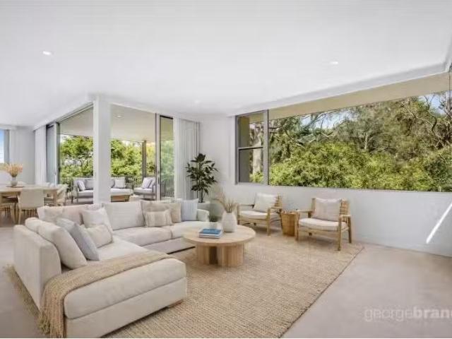 52 Del Mar Drive, Copacabana House for rent Listed by Jess Ta.