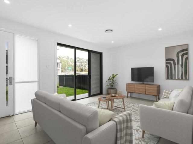 5/2 Dolphin Point RoadBurrill Lake NSW 2539, Australia