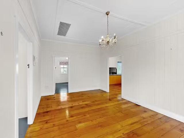 52 Dunellan St, Greenslopes House for rent Listed by Meagan D.