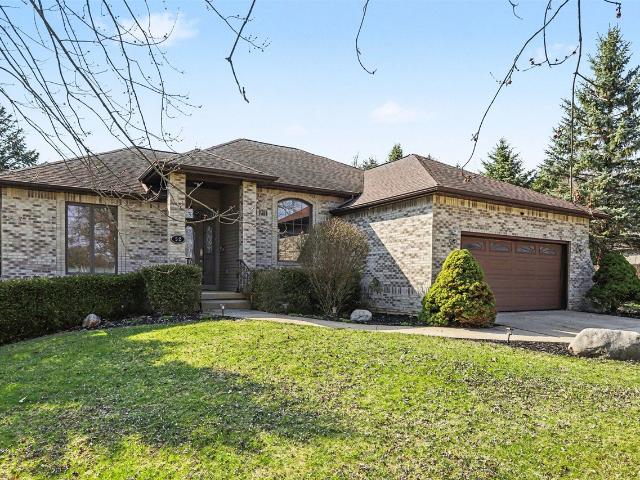 52 E Acacia Boulevard