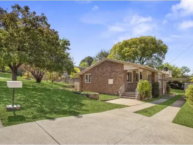 52 Earle Street, LYNEHAM House for rent Listed by Lyn Fairwea.