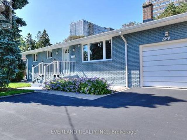 52 Fairglen Avenue, Toronto, ON, M1T 1G7 house for sale | Listing ID E13747 | Royal LePage