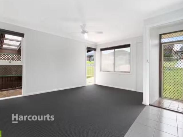 52 Galong Crescent, Koonawarra, NSW 2530 House for Rent