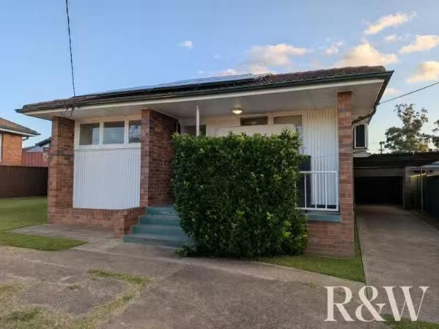52 Gasmata Street, WHALAN House for rent Listed by Gokhan Del.