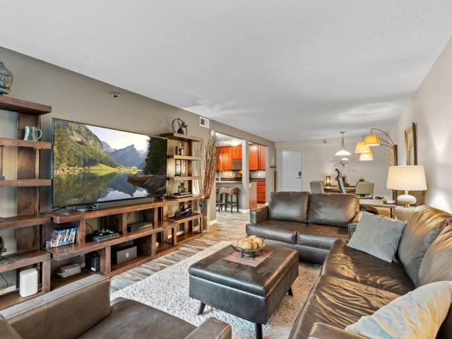 52 Groveland Terrace # 108