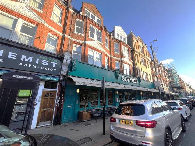 52 Green Lanes, London, N4 1AF, United Kingdom | 3 bed apartment for rent #136960119 | Rentberry