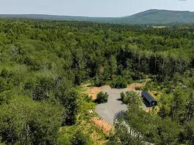 52 Hemlock Lane, Wentworth, NS, B0M 1Z0 recreational for sal.