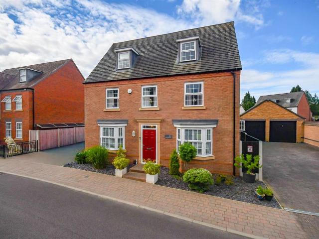 52 Henry Fowler Drive, Tettenhall 5 bed detached house to rent £3,500 pcm £808 pw