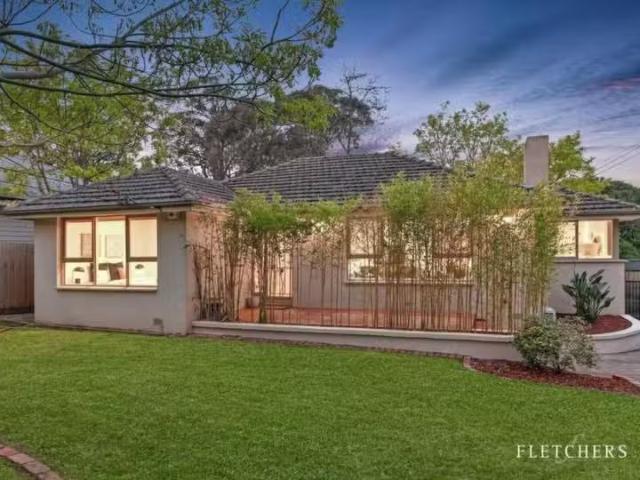 52 Hume St, Ringwood East VIC 3135 House For Lease