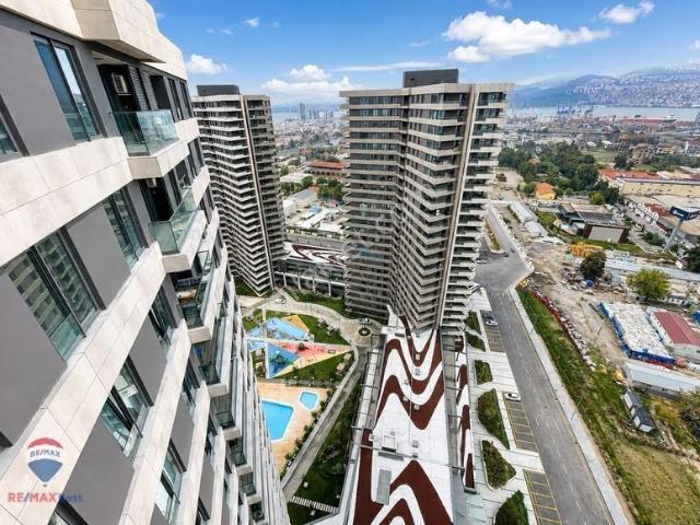 52 İzmir Allsancak Sitesi Deniz Manzaralı 1+1 Satılık Daire