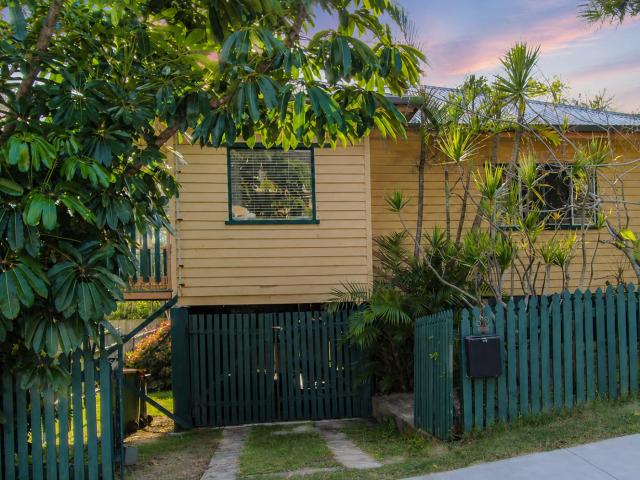 52 Lower Gay Terrace, Caloundra