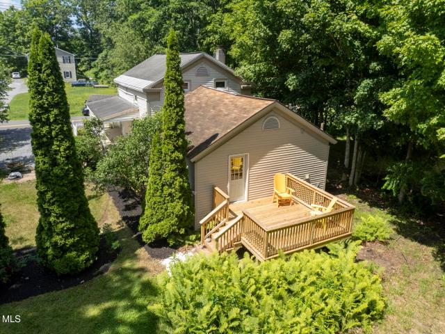 52 Maple Avenue