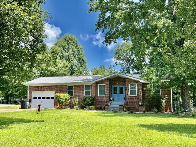 52 Nottingham Ln