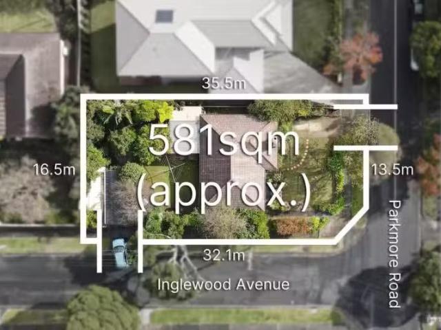 52 Parkmore Road, Forest Hill VIC 3131 House Auction