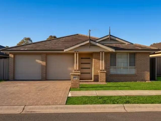 52 Pearson Crescent, HARRINGTON PARK House for rent Listed by.