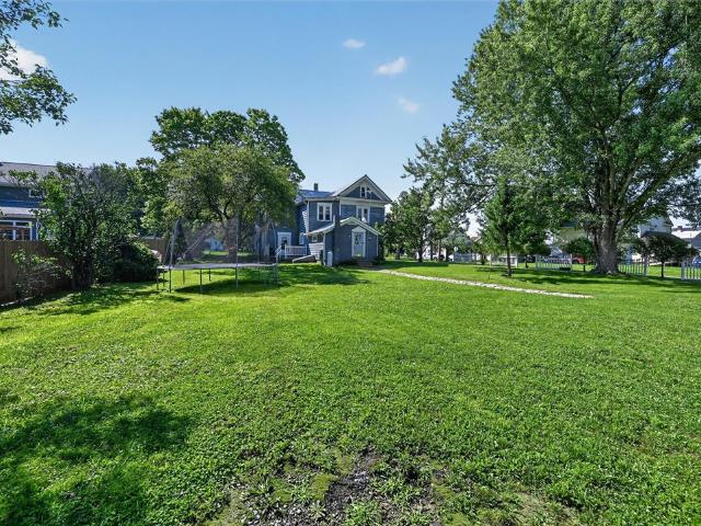 52 Pioneer Lake Rd