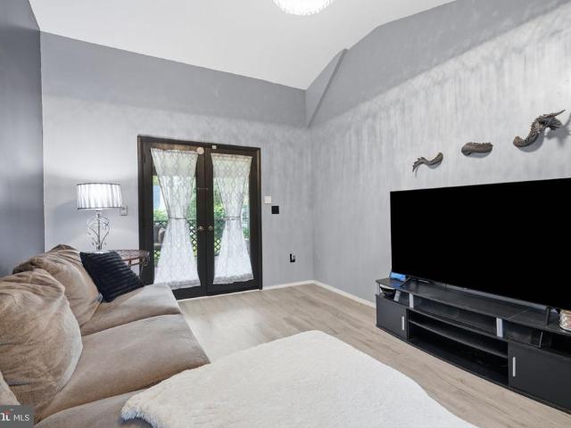 52 Robin Hill Lane