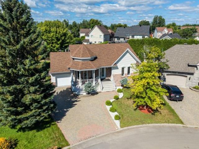 52 Rue De La Flandre, Blainville, QC, J7C 5G4 house for sale | Listing ID 12641 | Royal LePage