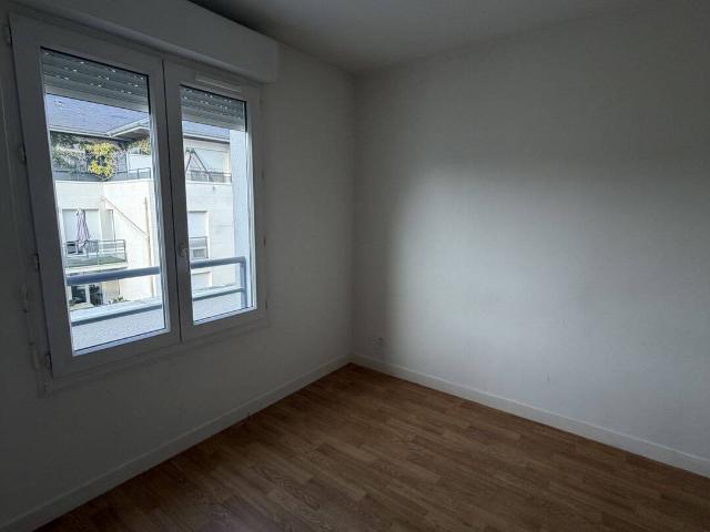 52 RUE FBG BANNIER LIBRE