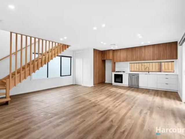 52 Shannon Avenue, Geelong West, VIC 3218 House for Rent