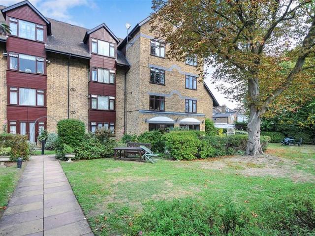 52 Sheridan Lodge, 12 18 Homesdale. Retirement property to rent £1,075 pcm £248 pw