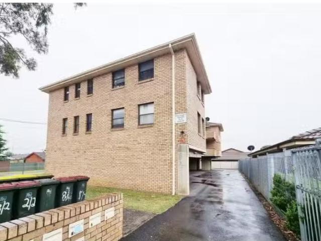 5/2 Stafford Street, MINTO Apartment for rent Listed by Oneag.