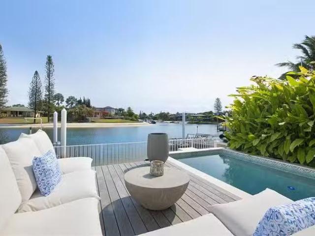 52A Avanti Street, Mermaid Waters, QLD 4218