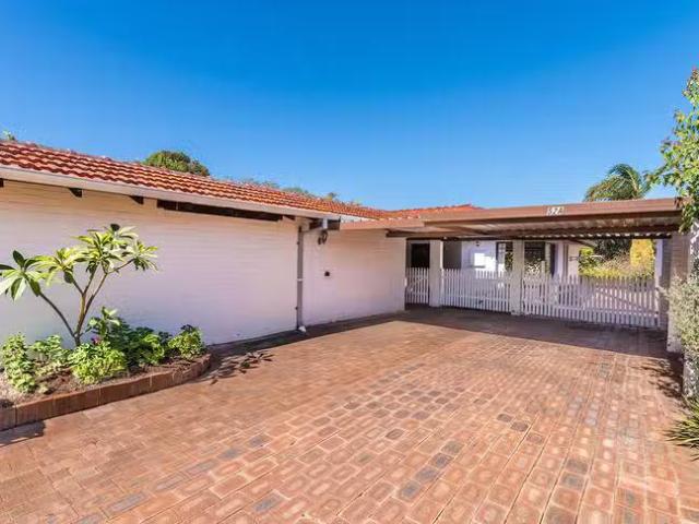 52A Edgecumbe Street, Como, WA 6152