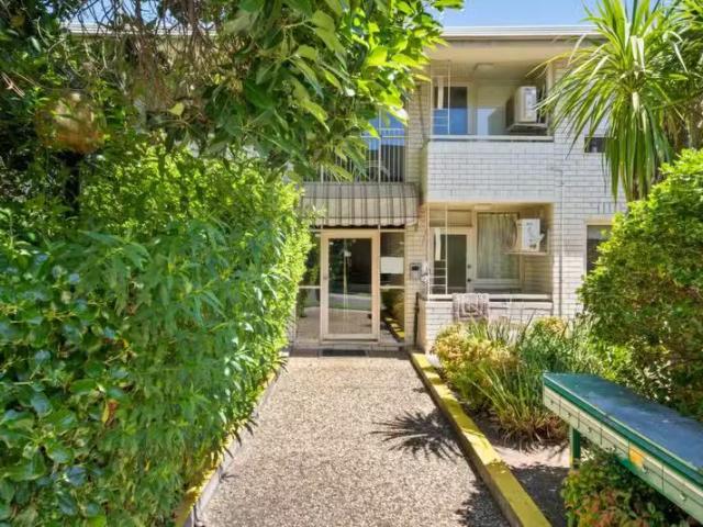 5/2B Kinross Avenue, Caulfield North VIC 3161 Apartment For.