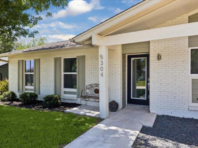 5304 Basswood Ln