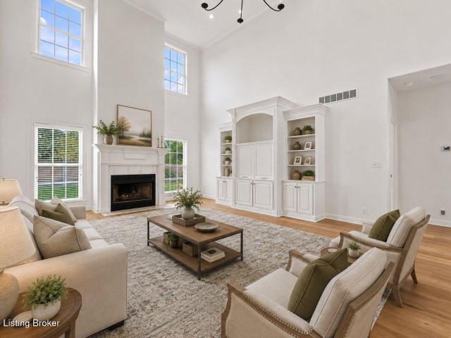 5304 Wolfpen Woods Dr
