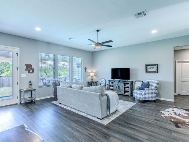 5305 Black Horse Court