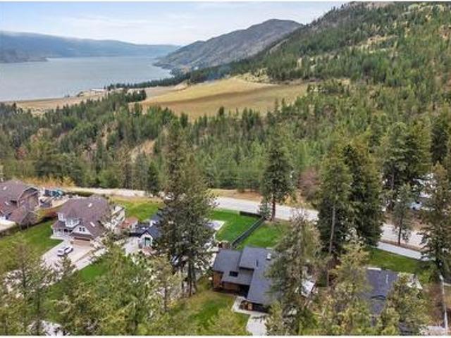 5305 Bradbury Street, Peachland, BC, V0H 1X8 house for sale | Listing ID 10383 | Royal LePage