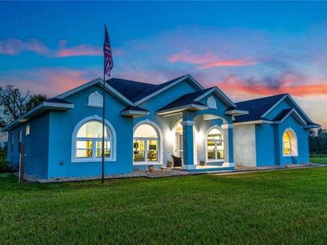 5309 NW 15th St, Bell, FL 32619