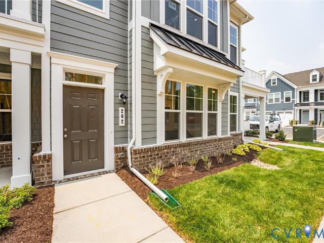 5309 Twisting Vine Lane 201