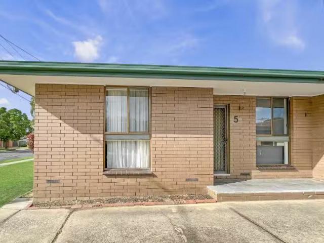 5/309 311 Moore Street, Lavington Apartment for rent Listed b.