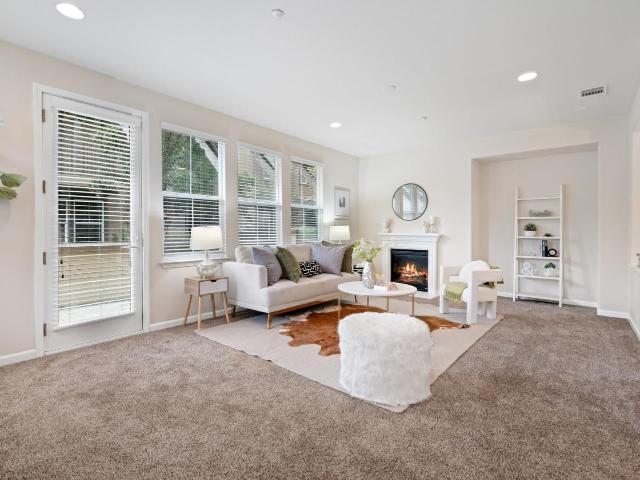 5300 Fioli Loop