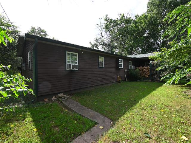 5300 S 7 Highway
