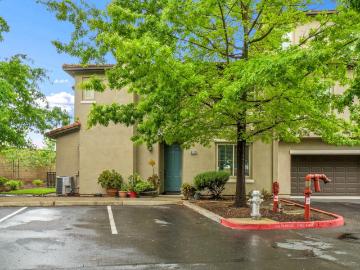 5301 E Commerce Way, Unit 8103, Sacramento, CA 95835 | MLS #226046